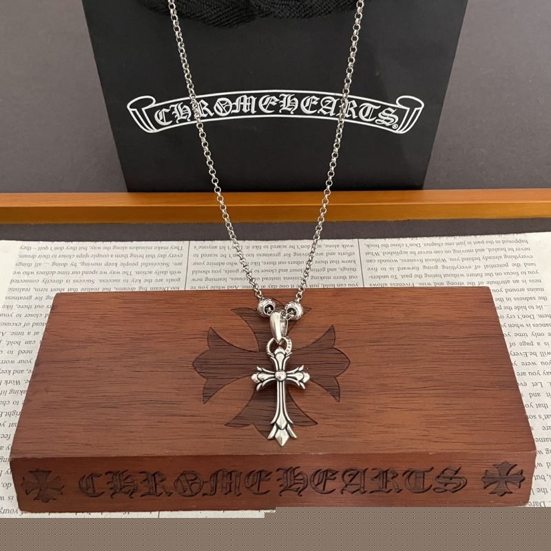 Ch**me He**ts necklaces